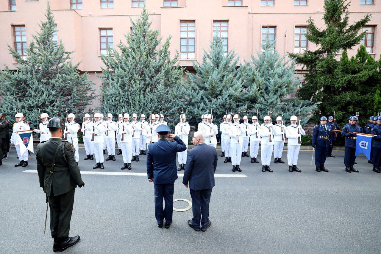 استقبال وزیر دفاع ترکیه از همتای ایرانی 1 Image